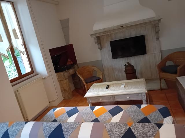 Location appartement T3 Pomas - Photo 2