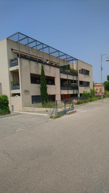 Location appartement T2 Robion - Photo 1