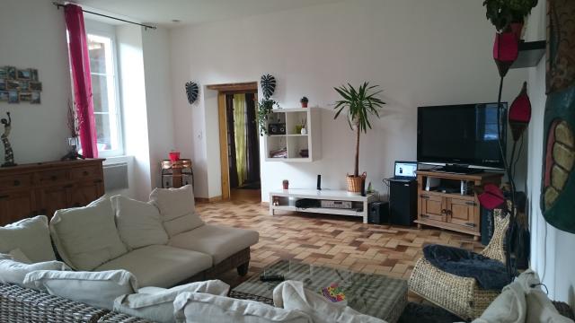 Location maison F4 Cheffes - Photo 2