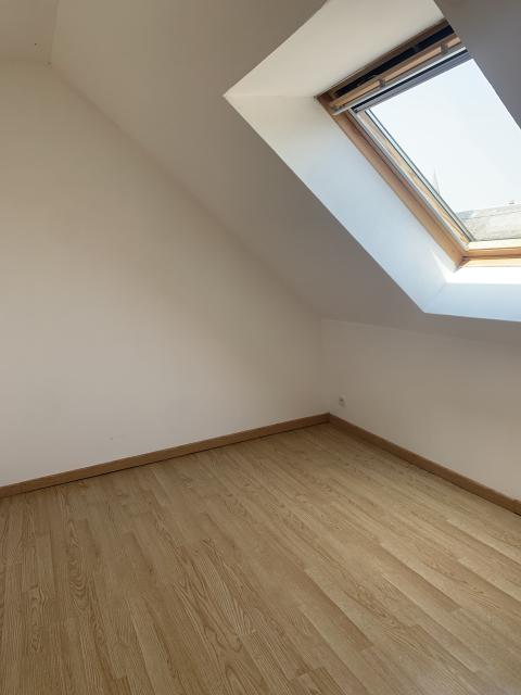 Location maison F4 Taisnieres en Thierache - Photo 4