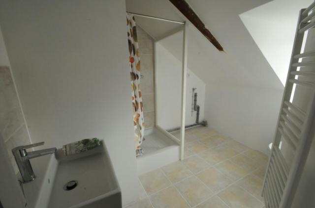 Location appartement T2 Chalonnes sur Loire - Photo 2