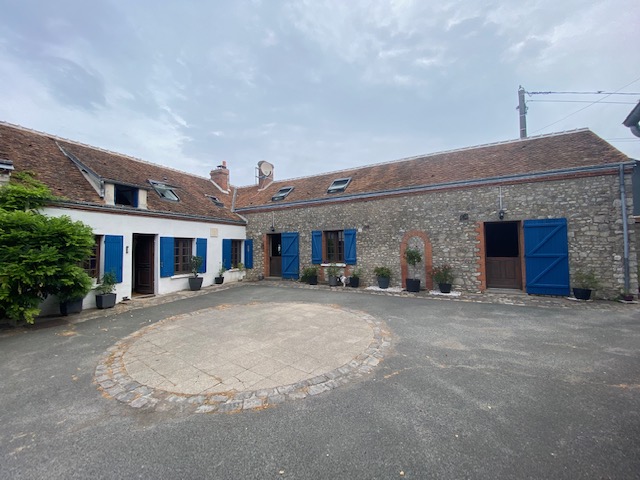 Location maison F10 Neuville aux Bois - Photo 2