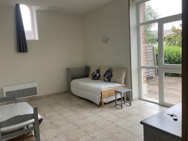 Location studio St Denis en Val - Photo 2