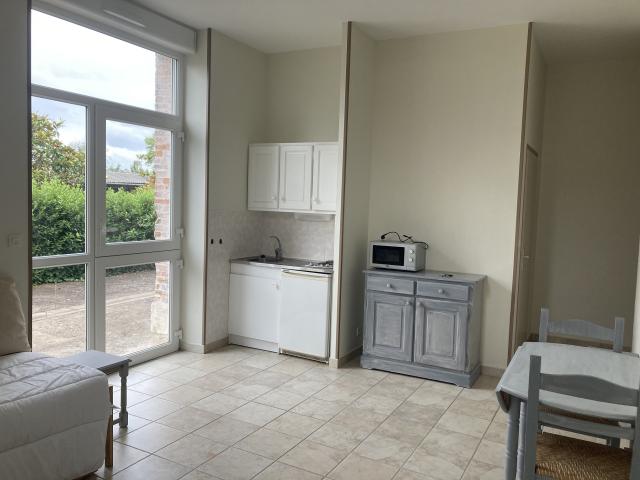 Location studio St Denis en Val - Photo 4
