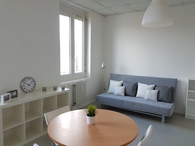 Location studio St Etienne - Photo 2