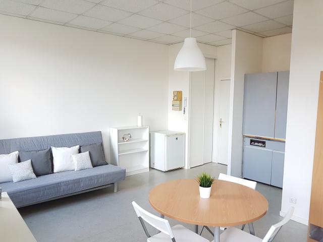Location studio St Etienne - Photo 3