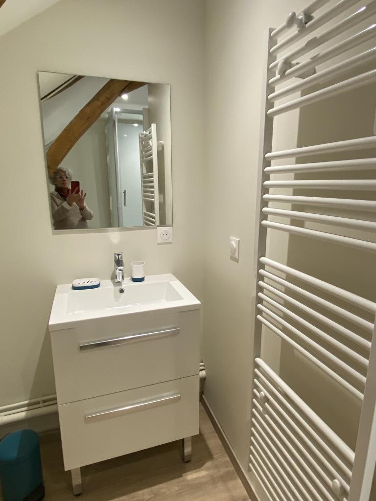 Location chambre Murs Erigne - Photo 4