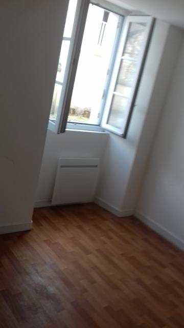 Location appartement T3 Courchamps - Photo 2
