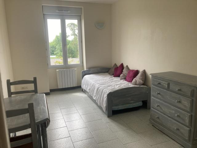 Location studio St Denis en Val - Photo 2