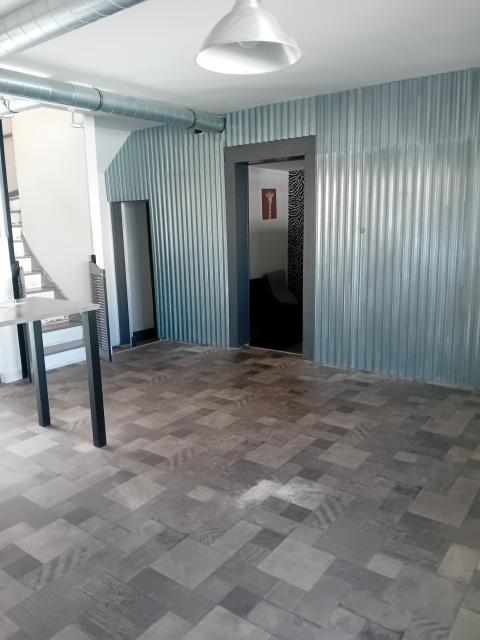 Location maison F9 La Rochelle - Photo 3