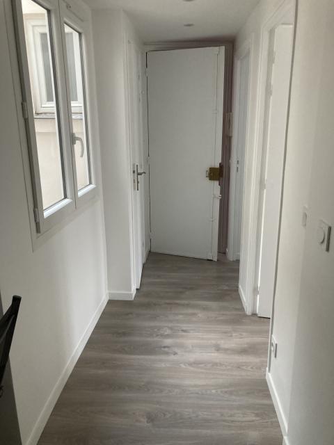 Location appartement T2 Paris 09 - Photo 3