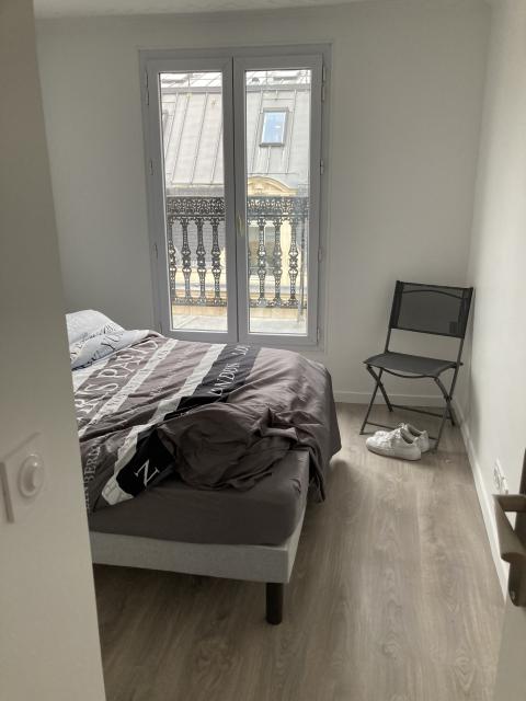 Location appartement T2 Paris 09 - Photo 5