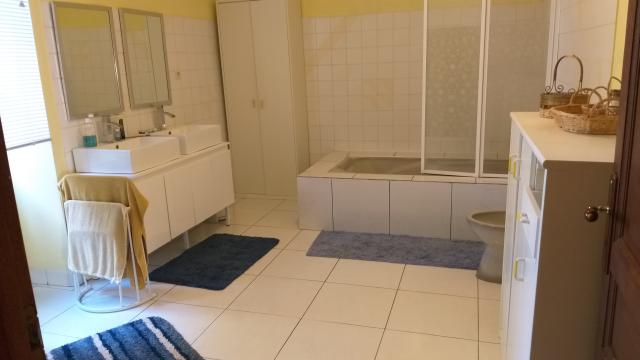 Location maison F7 Trefflean - Photo 8