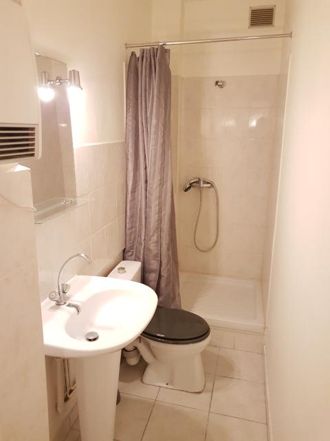 Location studio St Etienne - Photo 4