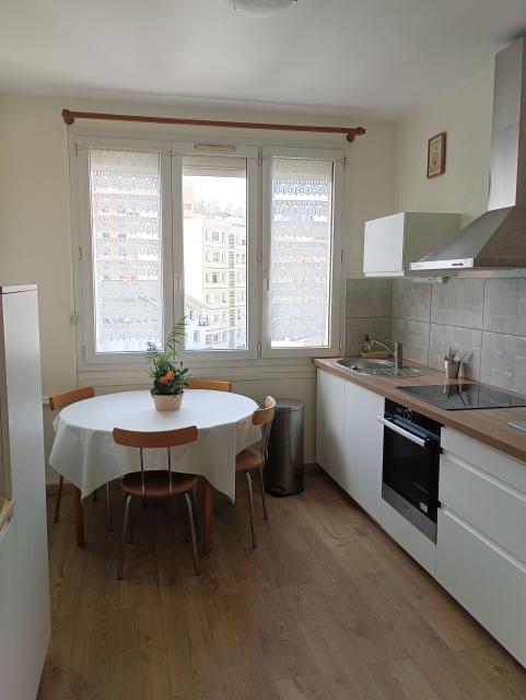 Location appartement T3 St Etienne - Photo 2