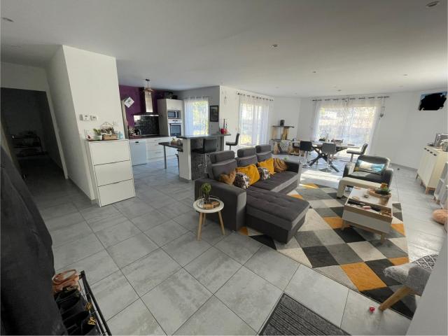 Location maison F5 Quelaines St Gault - Photo 2