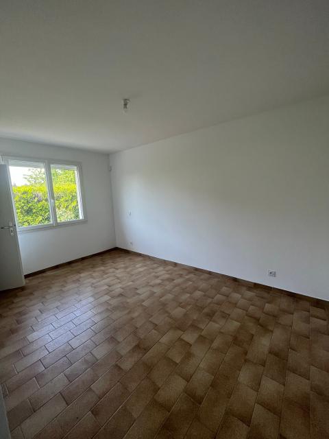 Location maison F4 Neuville sur Saone - Photo 5