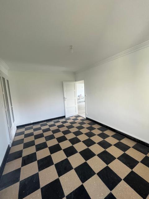 Location maison F4 Neuville sur Saone - Photo 6