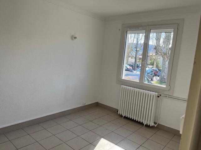 Location maison F4 Neuville sur Saone - Photo 9