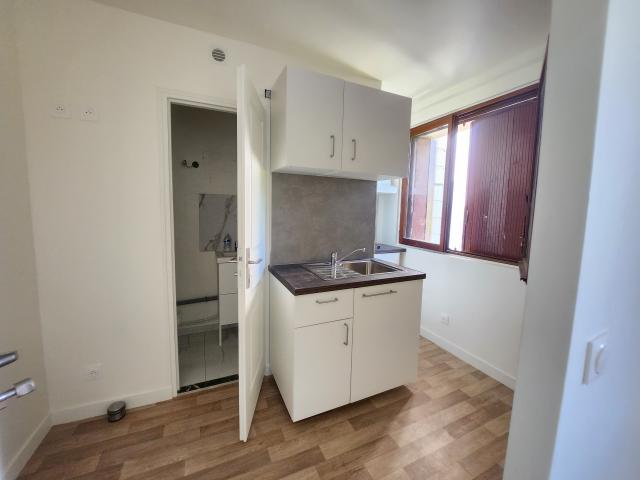Location appartement T2 Ste Genevieve des Bois - Photo 3