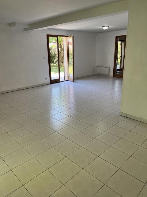 Location maison F7 Montevrain - Photo 4