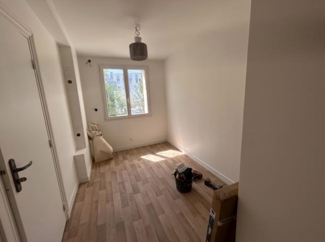 Location studio Ste Genevieve des Bois - Photo 3