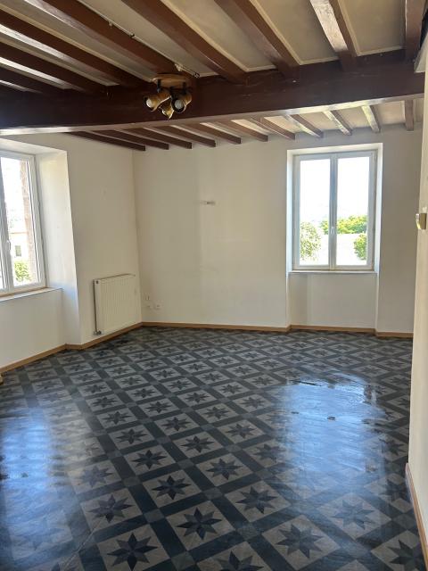 Location maison F6 Essertines en Donzy - Photo 2