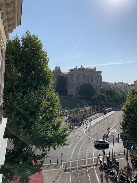 Location appartement T4 Marseille 01 - Photo 10