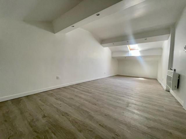 Location appartement T2 Marseille 04 - Photo 4