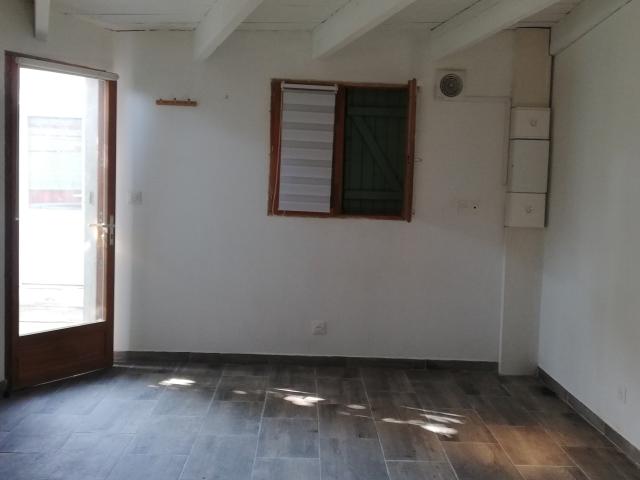 Location maison F2 Nimes - Photo 2