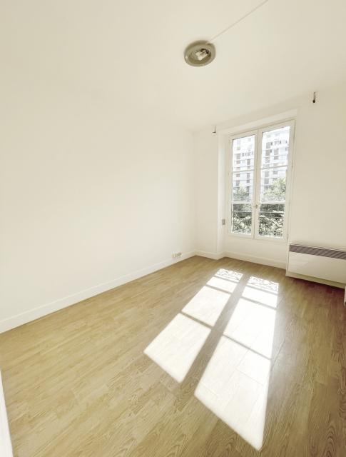 Location appartement T3 Paris 11 - Photo 3