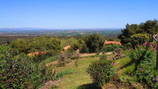 Location maison F6 Llauro - Photo 5
