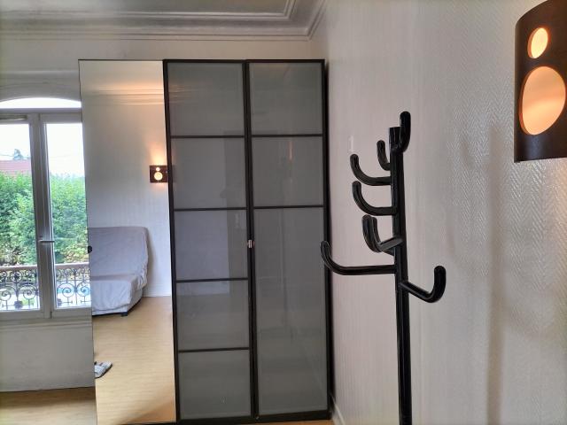 Location studio Villeneuve le Roi - Photo 2