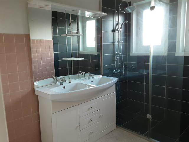 Location maison F5 Montrond les Bains - Photo 4