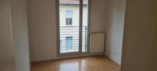 Location appartement T3 Lyon 8 - Photo 2