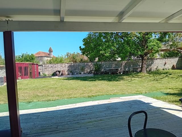 Location maison F9 Benon - Photo 2