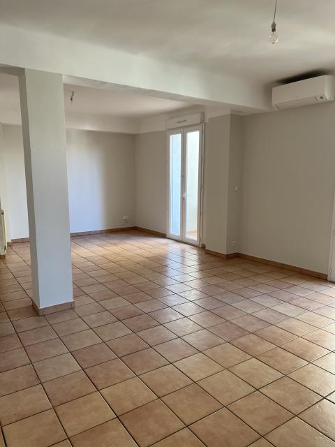 Location appartement T4 Marseille 05 - Photo 3