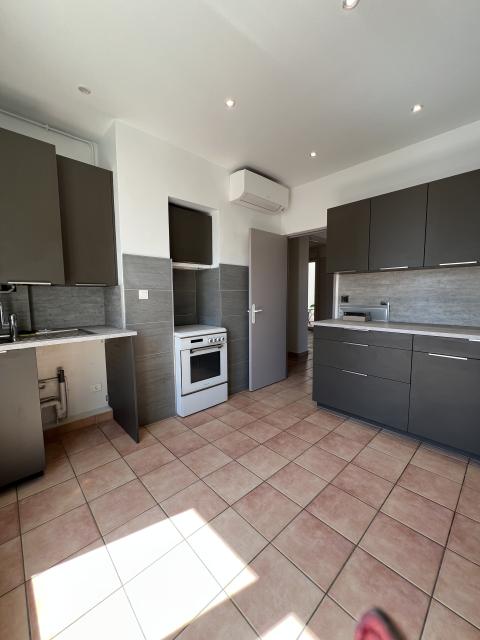 Location appartement T4 Marseille 05 - Photo 10