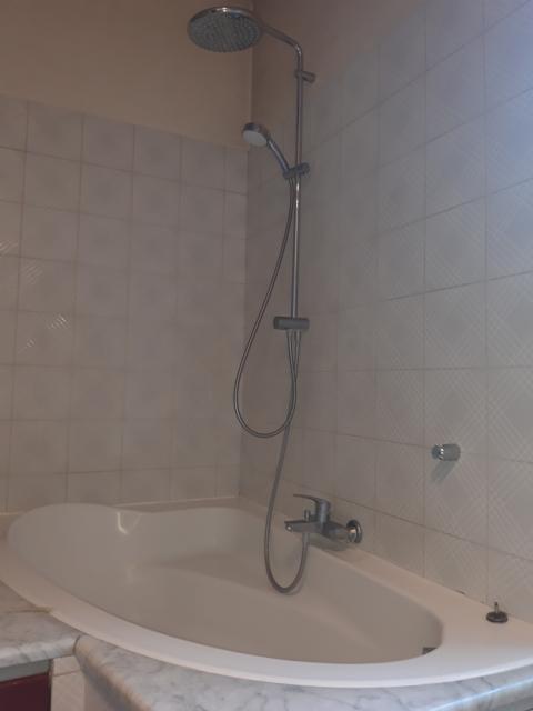 Location studio St Julien les Villas - Photo 4