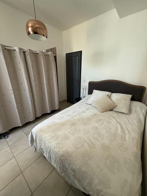 Location appartement T4 Peyrolles en Provence - Photo 4