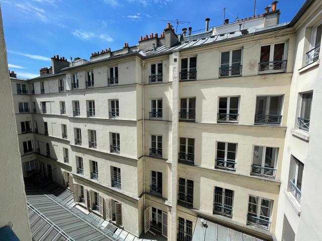Location appartement T2 Paris 09 - Photo 7