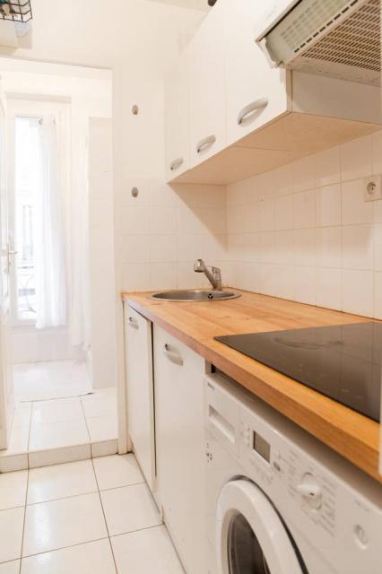 Location appartement T2 Paris 18 - Photo 4