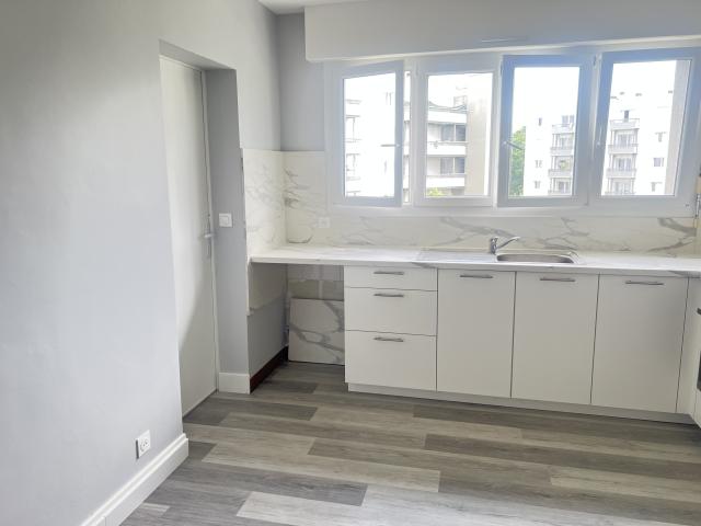 Location appartement T4 Lorient - Photo 2