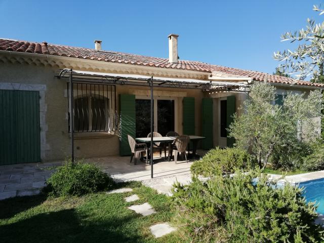 Location maison F6 Paradou - Photo 3