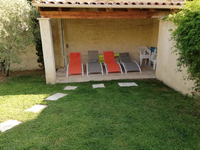 Location maison F6 Paradou - Photo 4