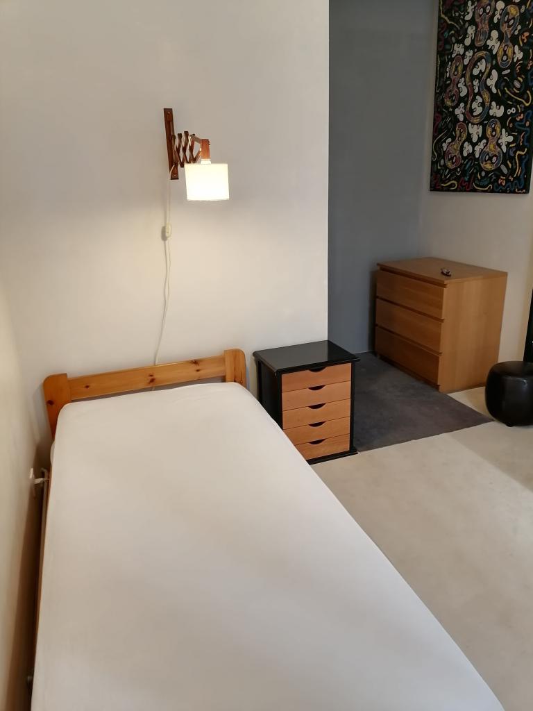 Location chambre Paris 04 - Photo 1