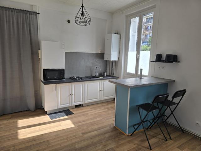 Location studio St Etienne - Photo 2