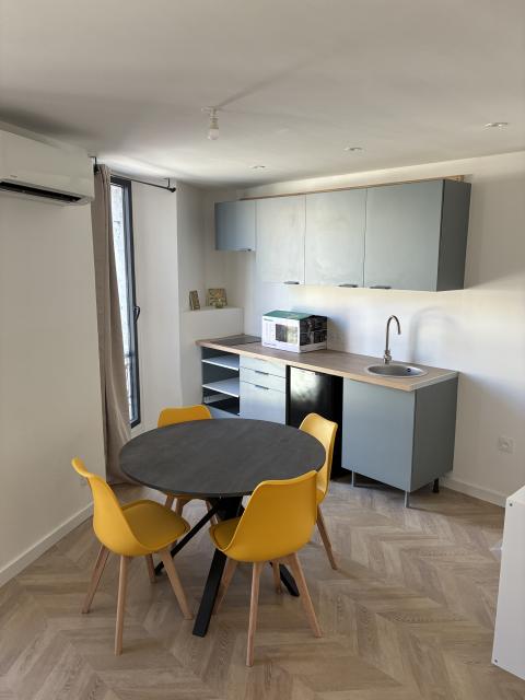 Location studio Marseille 02 - Photo 2