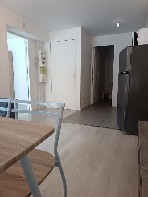 Location appartement T2 Charleville Mezieres - Photo 2