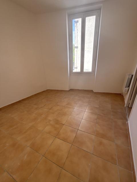 Location appartement T2 Marseille 05 - Photo 5